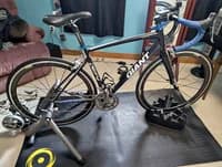 Giant Defy road bike w Mavic Cosmic Carbon wheels — thumbnail 1