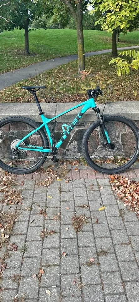 Trek Marlin 7 size Large — photo 1