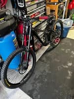 2018 giant glory downhill MTB — thumbnail 1